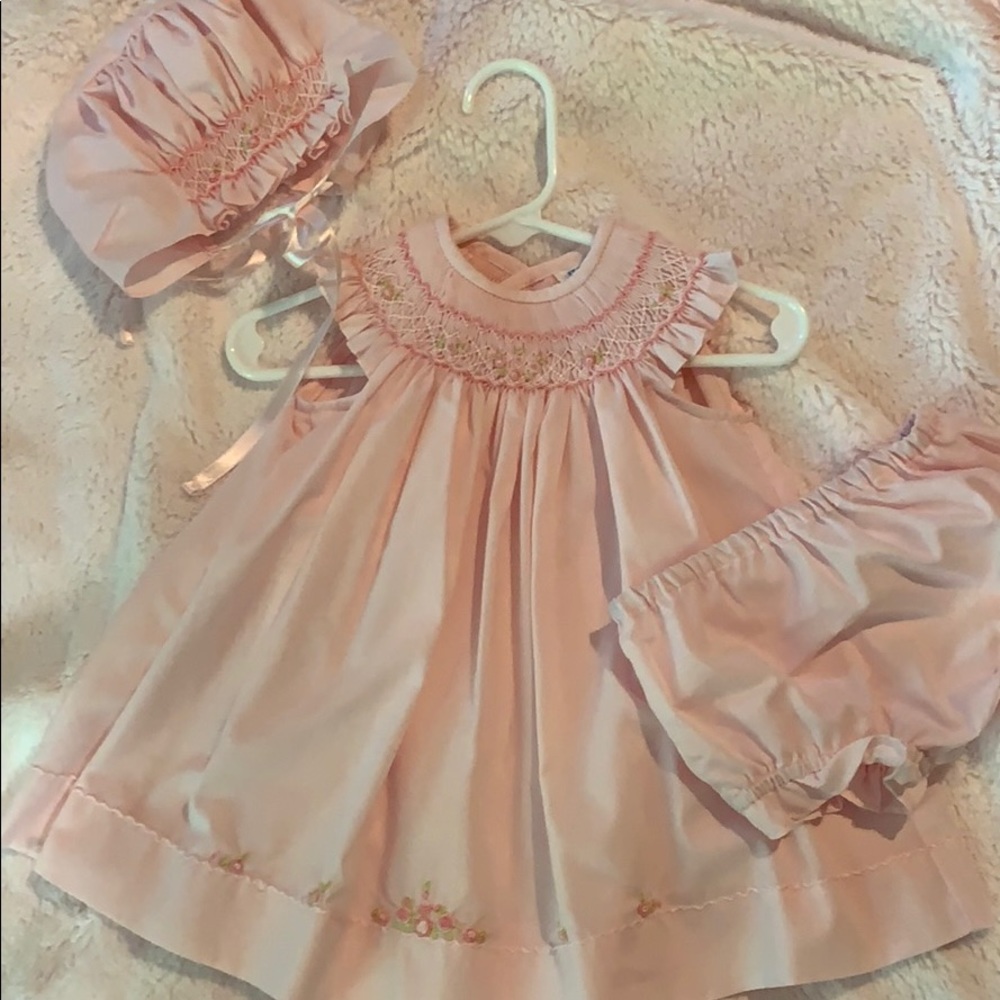 Luli and me smocked dress with bonnet and bloomers - Picture 1 of 5